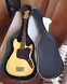1978 Fender Musicmaster Bass s origin&aacute;ln&iacute;m pouzdrem