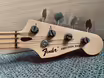 Ručně vyroben&aacute; kytara ve stylu Fender Precision