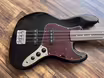 Squier Classic Vibe &lsquo;60s Jazz Bass Fretless &ndash; TOP stav