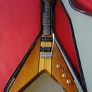 Elektrická kytara Hondo Flying V H-767