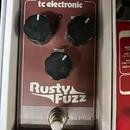 Kytarové efekty Boss, MXR, Dunlop, TC, pedály Vol/WAX/dist