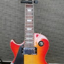 KRÁSNY HARLEY BENTON LP LH