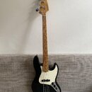 Fender / Schecter Jazz Bass