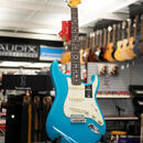 Fender American Professional II Stratocaster Miami blue