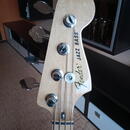 FENDER JAZZ BASS 4 MIM Special Edition