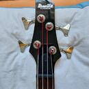 IBANEZ GSR200  (aktivní) ve velmi solidním stavu.