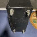 Vyhraná 20 let stará kytarová bedna 4x12 + logo Mesa boogie