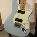 Fender Noventa Stratocaster MN – Daphne Blue