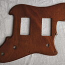 Dřevěný pickguard na kytaru Resonet Grazioso II