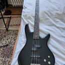 IBANEZ GSR200  (aktivní) ve velmi solidním stavu.