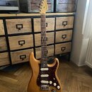 Fender Stratocaster Deluxe Serie r.v2004