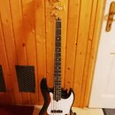 Sadowsky Metro Express s Fender Player 2 Jazz Bass krkom