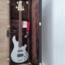 Pěstistrunná baskytara USA LAKLAND 55-14 CLASSIC - r.v. 2021