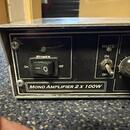 Mono Amplifier 2 x 100W, což je monofonní zesilovač