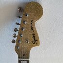 Limited Edition Squier Gold Sparkle Classic Vibe 70s Jaguar