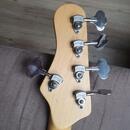 AV Basses AVJ5