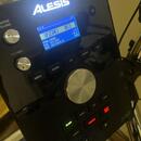 Elektronické bicí Alesis command mesh kit