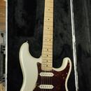 FENDER STRATOCASTER AMERICAN DELUXE