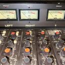 Soundcraft Series 400B 16-Channel 4-Bus Mixing Console
