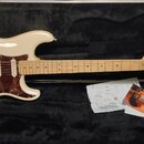 FENDER STRATOCASTER AMERICAN DELUXE
