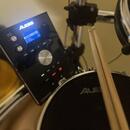 Elektronické bicí Alesis command mesh kit