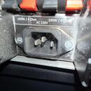 Mono Amplifier 2 x 100W, což je monofonní zesilovač
