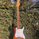 FENDER STRATOCASTER