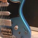Ibanez Q547-BMM Blue Chameleon Metallic Headless kytara