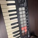 Novation Launchkey Mini - MIDI klávesy