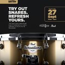 Reklamní plakát na akci s nápisem TRY OUT SNARES. REFRESH YOURS., datumem 27 Sept a logy DRUM ONE a Pearl. Ve spodní části je zobrazen snare buben v…