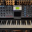 Nabízím Moog Minimoog Voyager Electric Blue - TOP stav