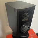 Prodám studiové monitory JBL LSR306P MkII + kovové stojany