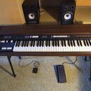 Hammond XK-2  pedály, stojan a měkký obal.