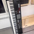 Akai MPK88 midi