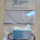 Produkt v originálním plastovém obalu s kartonovou přehlavkou. Na přehlavce je nápis „Höfner seit 1887“ a text „Ersatzteile | Spare Parts“. Uvnitř ob…