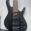 Baskytara Cort Artisan B5 (5-strunná)