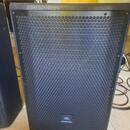 JBL PRX812W pár+obaly, jedna má poruchu