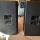 JBL PRX812W pár+obaly, jedna má poruchu