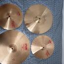 Sadu činelů zn. Paiste řady 2002 a signature