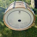 Prodám Sakae Trilogy Bass Drum 24”x 8” Champagne Sparkle