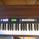Hammond XK-2  pedály, stojan a měkký obal.