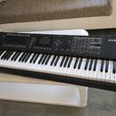 Kurzweil PC4 syntezátor, piano, workstation