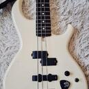 Aria Pro II Deluxe RSB Series Vintage White Made in Japan.