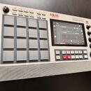 Akai MPC Live II Retro + Decksaver