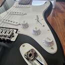 Squier Stratocaster by Fender a kombo Fender Frontman 10G