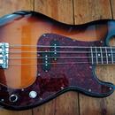 Squier Precision Bass 