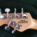 Elektrická kytara Music Man Steve Morse v RARITNÍ barvě