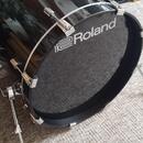 Basový buben Roland KD-200-MS.