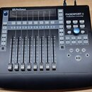 Černý MIDI kontrolér PreSonus FADERPORT 8 Production Controller. Zařízení obsahuje osm posuvníků s označením v decibelech, řadu tlačítek pro ovládání…