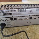 Dva digi mixy Behringer DDX 3216